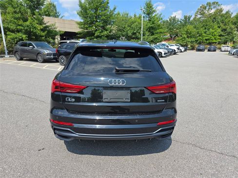 Used 2021 Audi Q3 2.0T Premium w/ Convenience Package AWD/4WD image 4