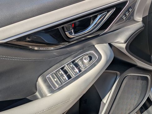 Used 2020 Subaru Outback Limited image 9