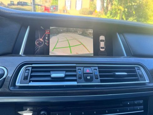 Used 2015 BMW 750i 750i 4dr Sedan image 15