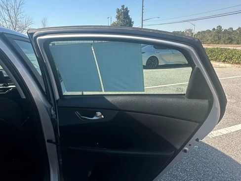 Used 2019 Kia Forte LXS image 19