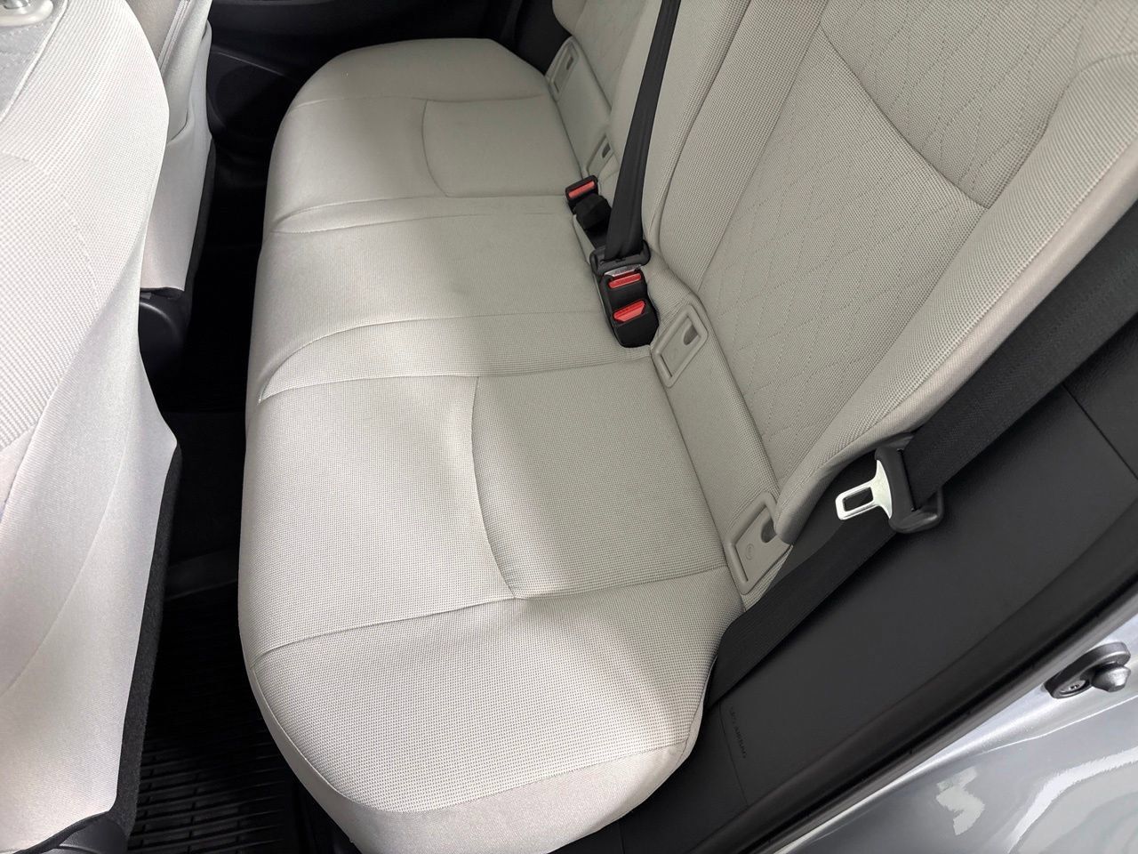 Used 2025 Toyota Corolla Cross L FWD image 25