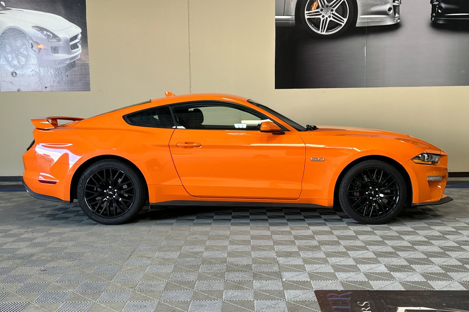 Used 2020 Ford Mustang GT w/ GT Performance Package RWD image 3