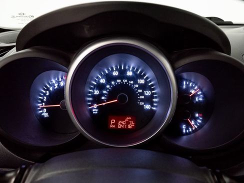 Used 2013 Kia Soul + FWD image 13