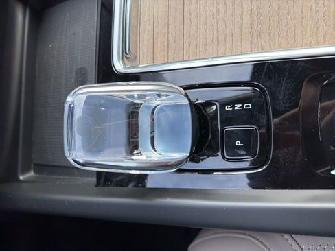 New 2026 Volvo XC60 B5 Plus w/ Protection Package Premier image 43