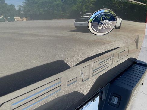 Used 2018 Ford F150 Lariat image 26