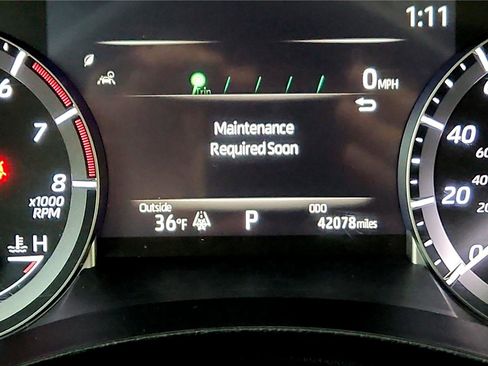 Used 2023 Toyota Highlander XLE image 18