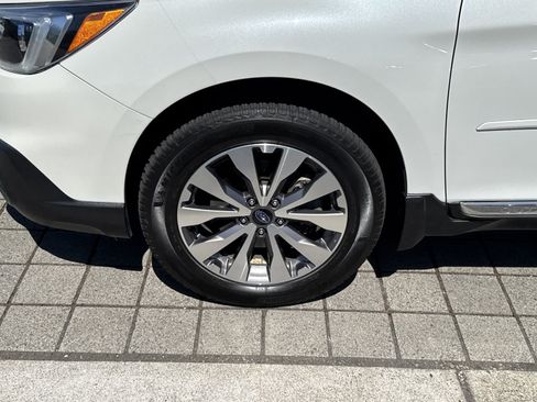 Used 2017 Subaru Outback 3.6R Touring w/ Popular Package #5A AWD/4WD image 9