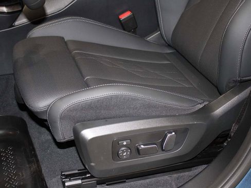 Certified 2025 BMW X3 xDrive30i image 14