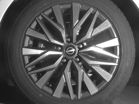 Used 2025 Nissan Altima 2.5 SV image 12