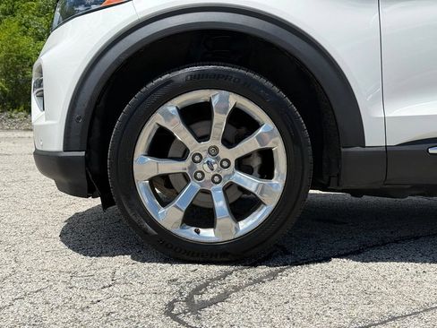 Used 2020 Ford Explorer Platinum AWD/4WD image 2