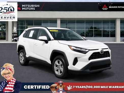 Used 2025 Toyota RAV4 XLE AWD/4WD image 1