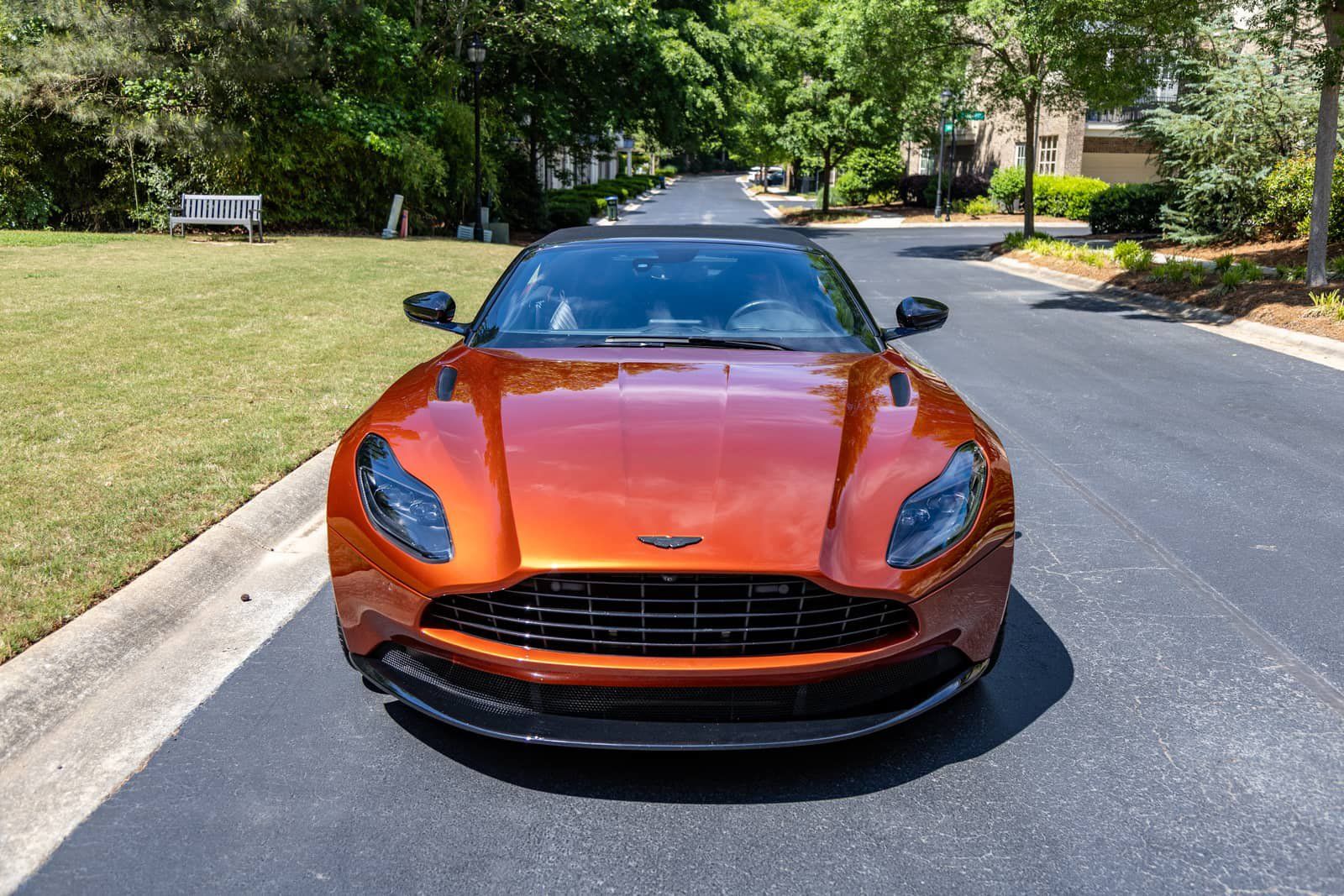 Used 2021 Aston Martin DB11 Volante RWD image 21