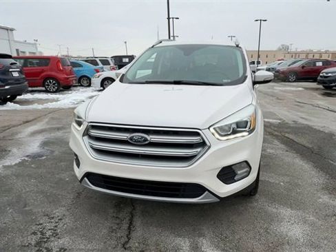 Used 2017 Ford Escape Titanium image 3