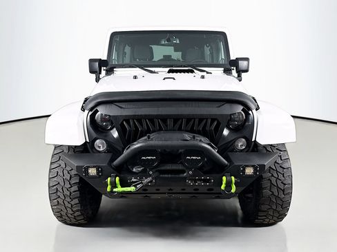 Used 2014 Jeep Wrangler Unlimited Sahara AWD/4WD image 2