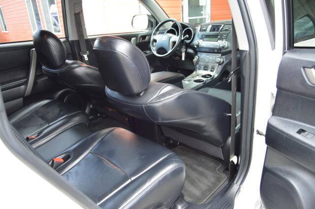 Used 2010 Toyota Highlander SE AWD/4WD image 52