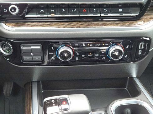 Certified 2024 GMC Sierra 1500 Elevation w/ Elevation Premium Package image 20