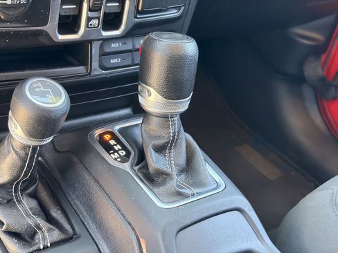 Used 2023 Jeep Wrangler Unlimited Sahara AWD/4WD image 23