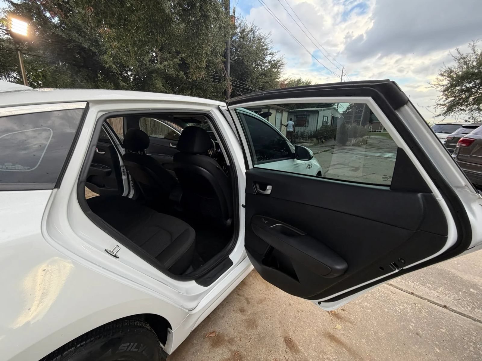 Used 2019 Kia Optima LX FWD image 14