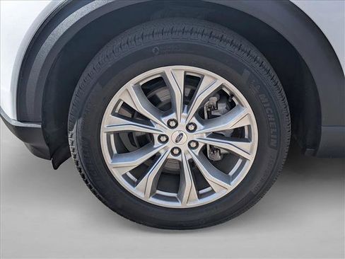 Used 2023 Ford Explorer Limited image 9