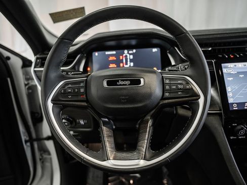 Certified 2024 Jeep Grand Cherokee L Limited image 33