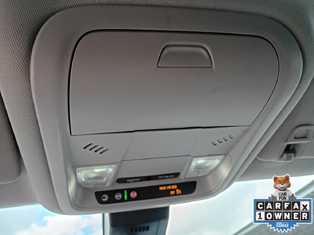 Used 2024 GMC Terrain SLE w/ Driver Convenience Package FWD image 7