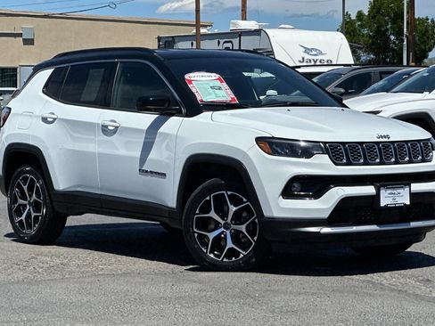 Used 2025 Jeep Compass Limited AWD/4WD image 2