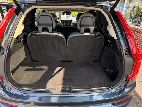 Used 2020 Volvo XC90 T6 Momentum AWD/4WD image 12