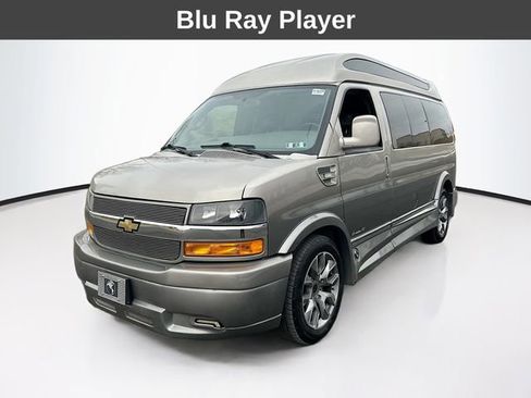 Used 2022 Chevrolet Express 2500 w/ Enhanced Convenience Package image 4