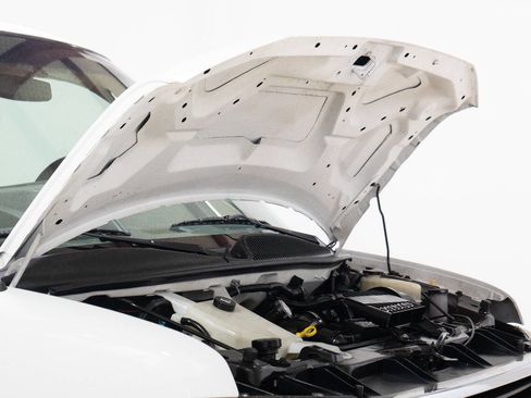 Used 2017 GMC Savana 2500 image 88