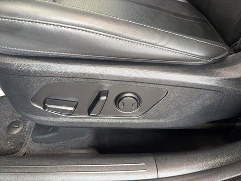 Used 2024 Kia Sorento S FWD image 19