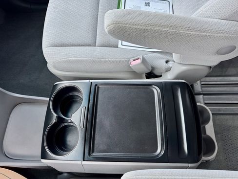 Used 2015 Toyota Sienna LE image 33