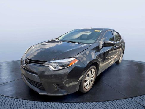 Used 2014 Toyota Corolla LE FWD image 3