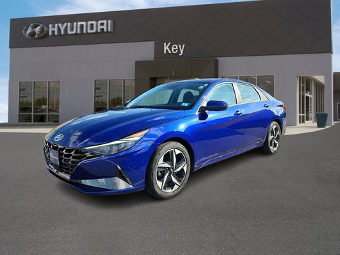 Certified 2023 Hyundai Elantra Limited w/ Cargo Package FWD image 7