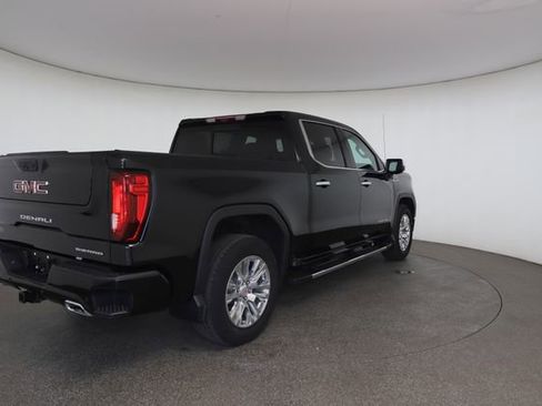 Used 2024 GMC Sierra 1500 Denali w/ Technology Package AWD/4WD image 18