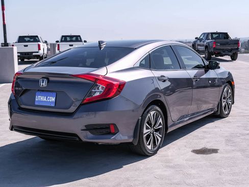 Used 2018 Honda Civic EX-T image 4