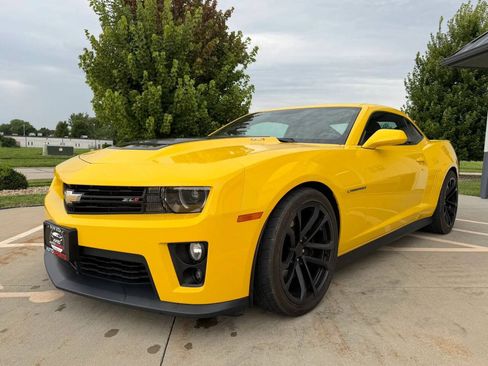 Used 2012 Chevrolet Camaro ZL1 RWD image 9