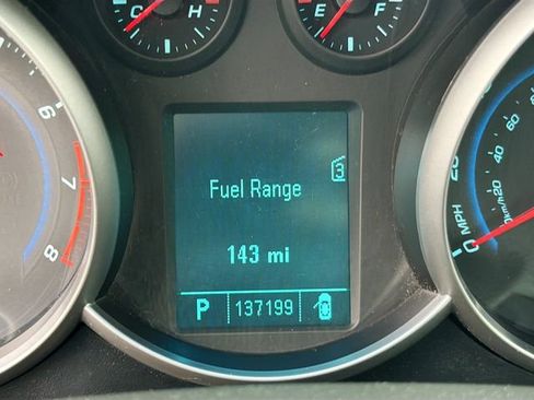 Used 2011 Chevrolet Cruze LT image 13