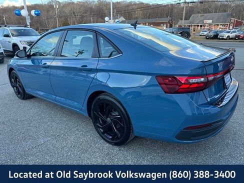 Certified 2025 Volkswagen Jetta SE image 7