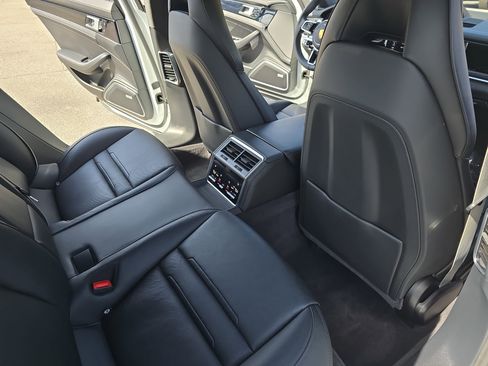 Used 2020 Porsche Panamera GTS image 11