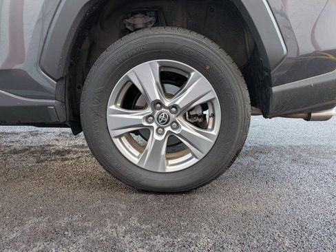 Used 2025 Toyota RAV4 XLE image 13