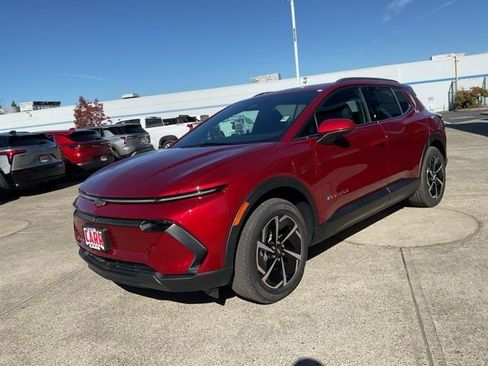 New 2026 Chevrolet Equinox EV LT image 3