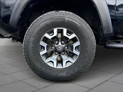 Certified 2021 Toyota Tacoma TRD Off-Road image 10