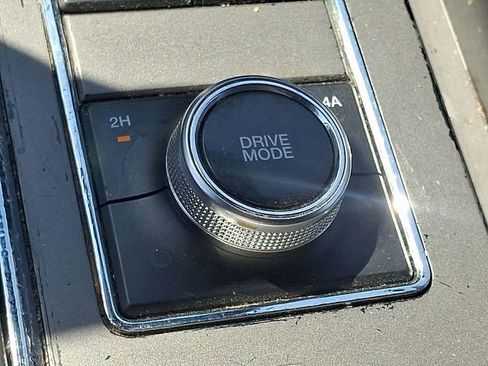 Used 2019 Ford Expedition Max XLT image 24