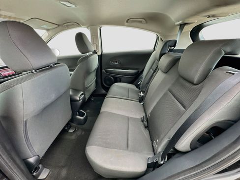 Used 2019 Honda HR-V LX image 15