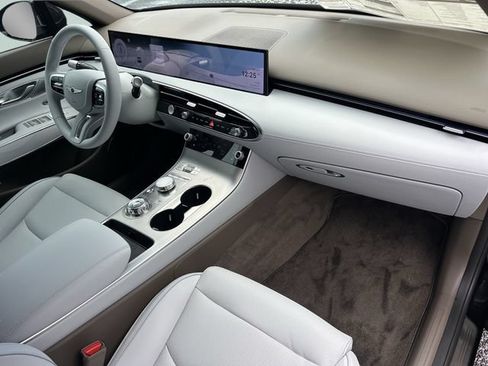 New 2026 Genesis GV70 2.5T Advanced AWD/4WD image 17