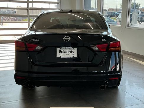 Used 2024 Nissan Altima 2.5 SL FWD image 8
