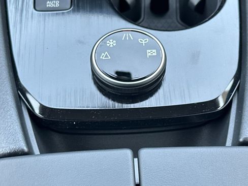 New 2026 Nissan Rogue SV image 25