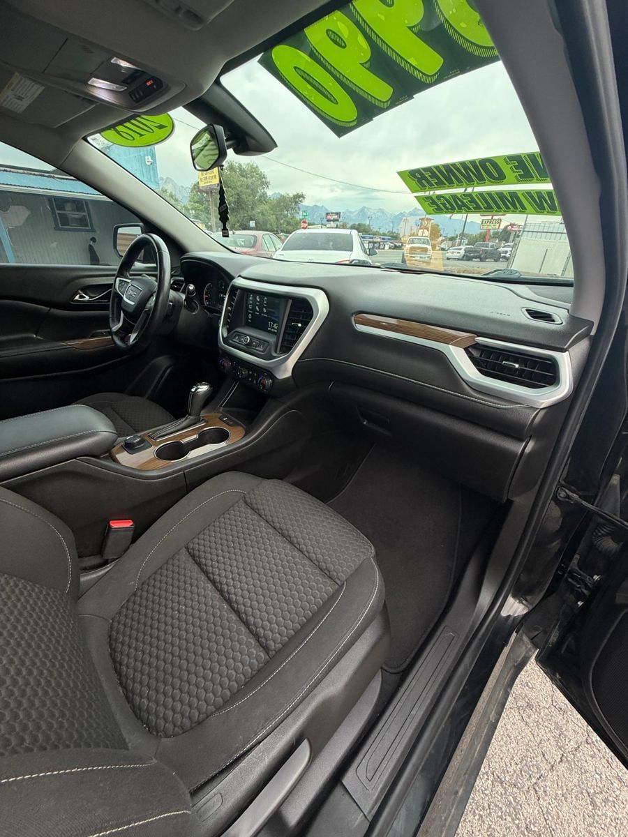 Used 2018 GMC Acadia SLE AWD/4WD image 14