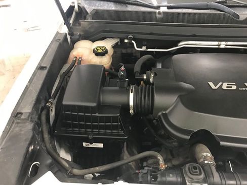 Used 2020 Chevrolet Colorado W/T w/ WT Convenience Package image 41