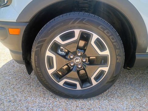 Used 2021 Ford Bronco Sport Outer Banks w/ Outer Banks Package AWD/4WD image 19